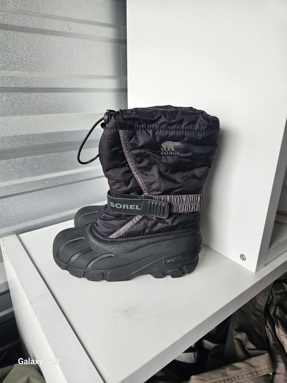 Sorel Kids Black Insulated Snow Boots with Strap